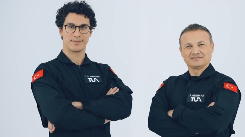 Türkiye'nin ilk uzay yolcuları bavullarını hazırladı: Bayrağımızı yanımızda götüreceğiz!