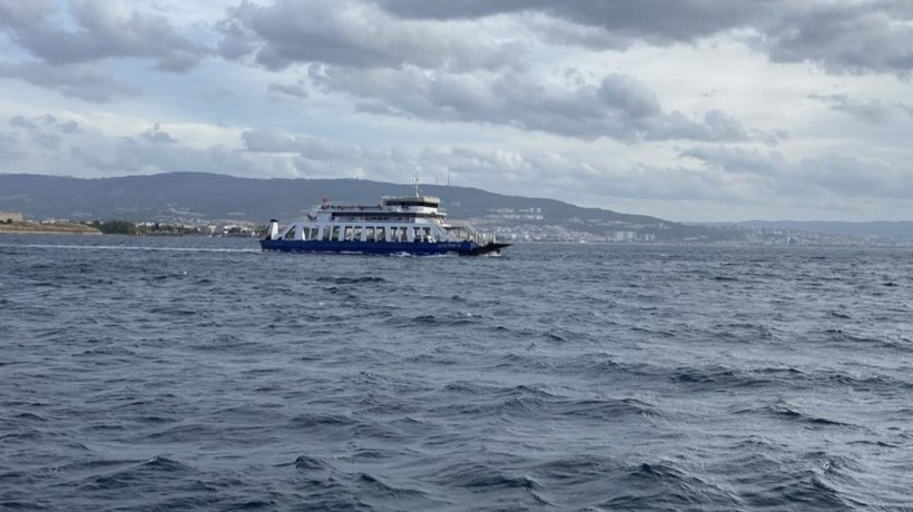 Çanakkale Boğazı ile adalar hattında yolcu ve araç taşımacılığı yapan feribotlar hava şartları nedeniyle sefer yapamayacak