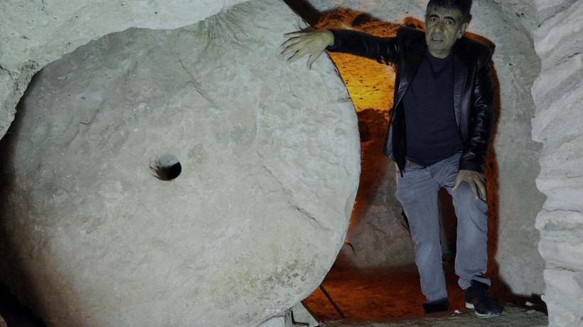 Evinin altında tadilata başladı gün geçtikçe gözlerine inanamadı! Kayseri'de bakın yer altından ne çıktı