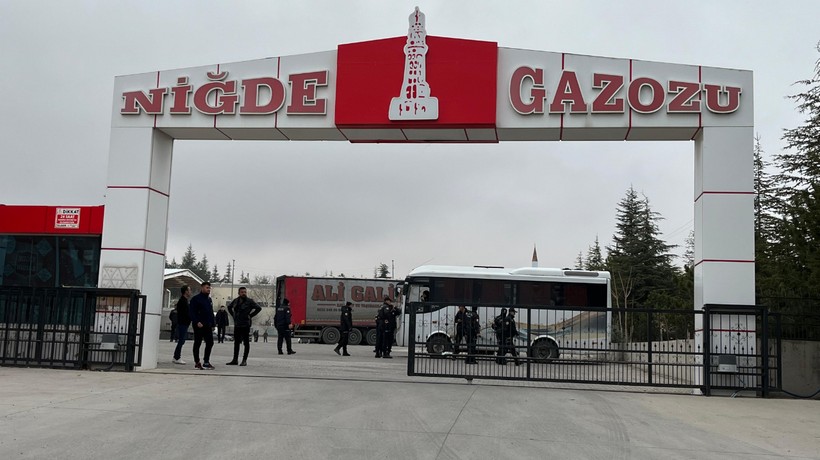 Niğde'de gazoz fabrikasında su kazanına giren işçilerden 2'si hayatını kaybetti