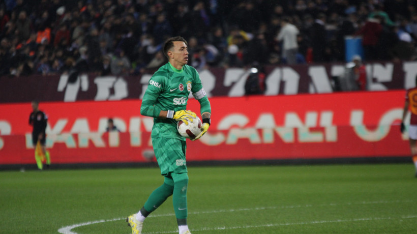 Galatasaray, sezon sonunda sözleşmesi bitecek Muslera'ya 1 yıllık teklif yaptı