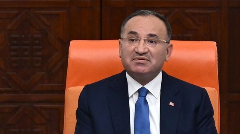Bekir Bozdağ'dan FETÖ ithamlarına "Beni diğer partideki arkadaşlar tanırlar" tepkisi
