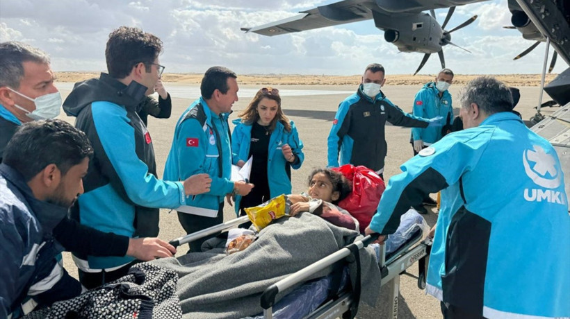 Gazzeli hastaları taşıyan uçak Ankara'ya hareket etti