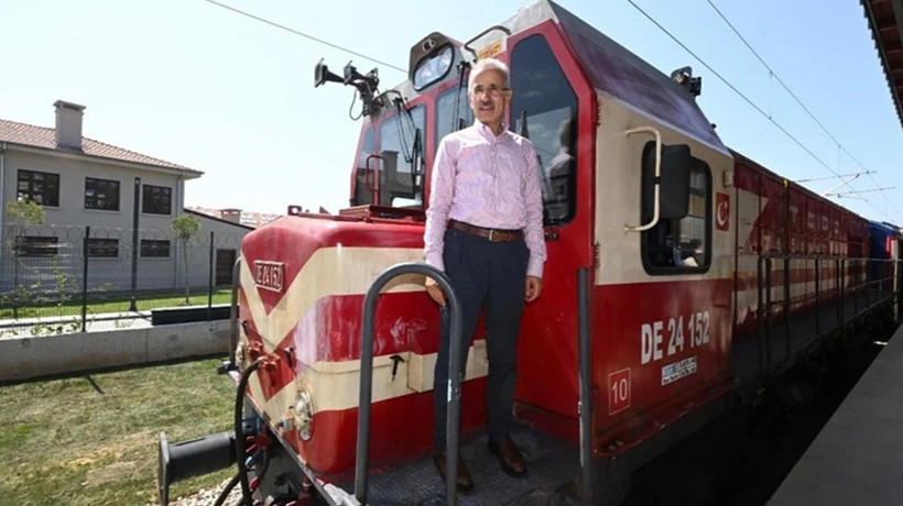 İstanbullulara müjde Ulaştırma Bakanı'ndan müjde: Sirkeci-Kazlıçeşme arası 20 dakikaya düşecek
