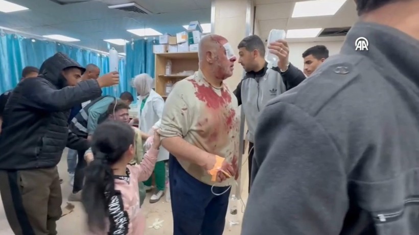 İsrail'in saldırısı sonucu yaralanan çocuklar hastaneye kaldırıldı