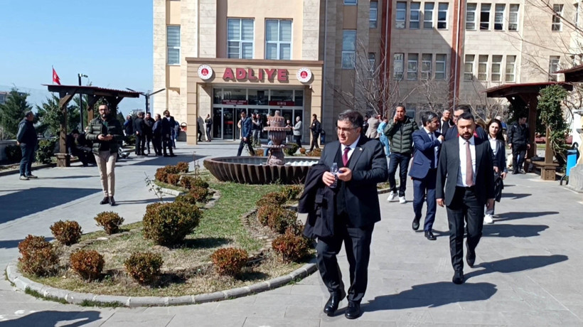 Son Dakika: 35 kişinin öldüğü Ezgi Apartmanı’nın firari 2 sanığı için ‘kırmızı bülten’ talebine mahkemeden ret