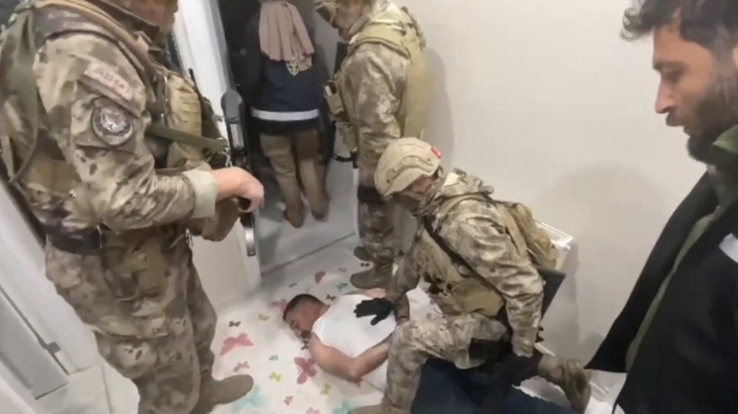 Son Dakika: 6 ilde 'Mahzen-9' operasyonu! 6 ayrı organize suç örgütü çökertildi