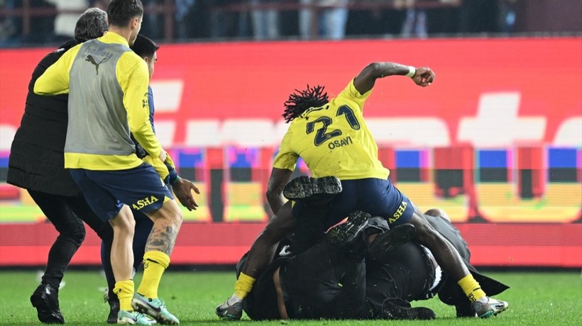 Trabzonspor-Fenerbahçe maçı sonrası stat karıştı
