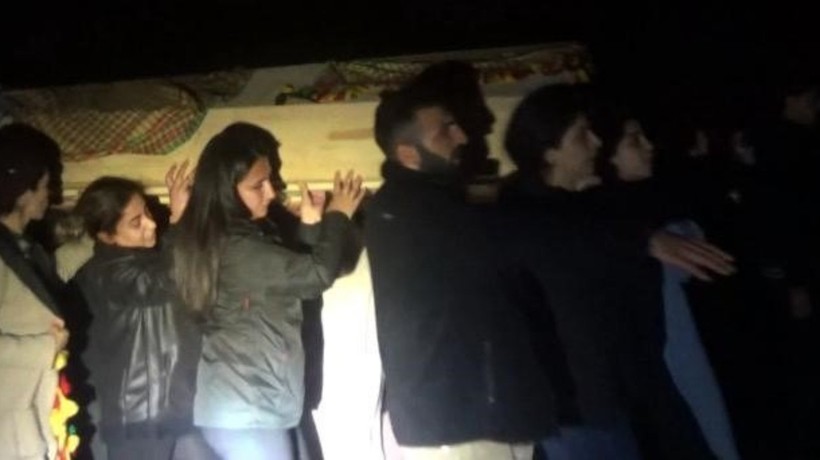 DEM Parti milletvekili Zeynep Oduncu terörist cenazesi taşıdı