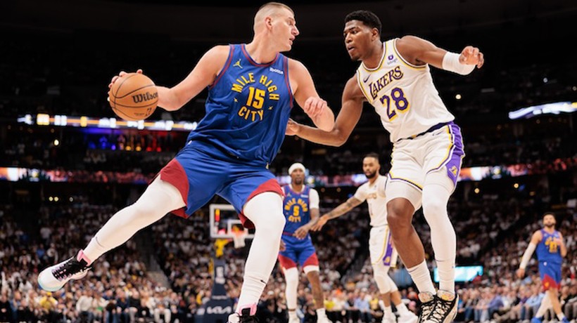 Los Angeles Lakers'ı yenen Denver Nuggets seriye galibiyetle başladı