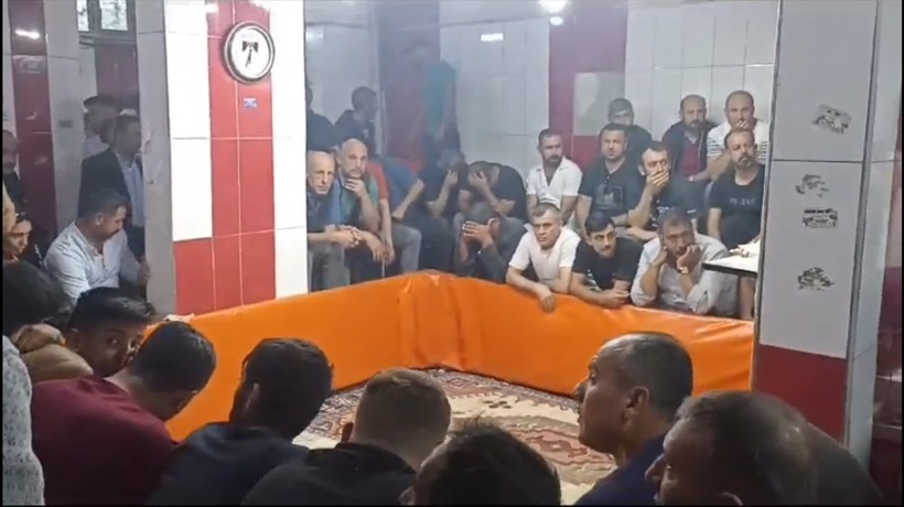 Hint Horozunu Koruma Derneği’nde horoz dövüşü! Polis izleyici olarak katıldı operasyon başladı