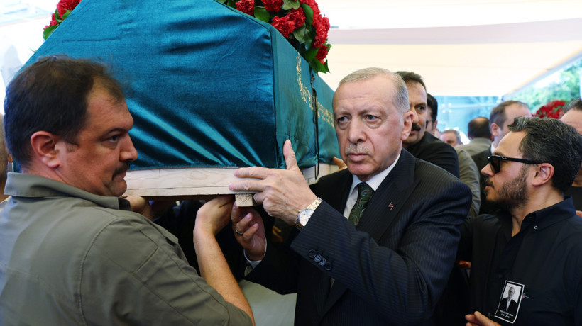 Tansu Çiller’in eşi Özer Uçuran Çiller son yolculuğuna uğurlandı