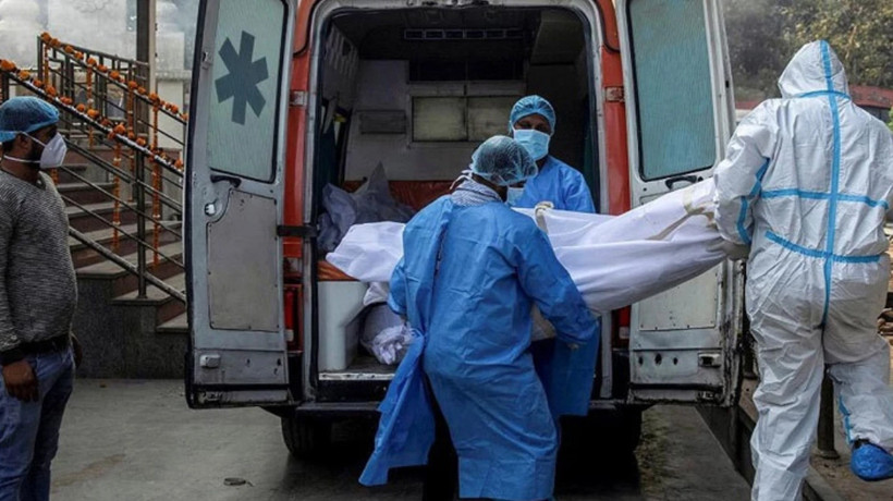 Hindistan'da ayin sırasında çıkan izdihamda 116 kişi yaşamını yitirdi