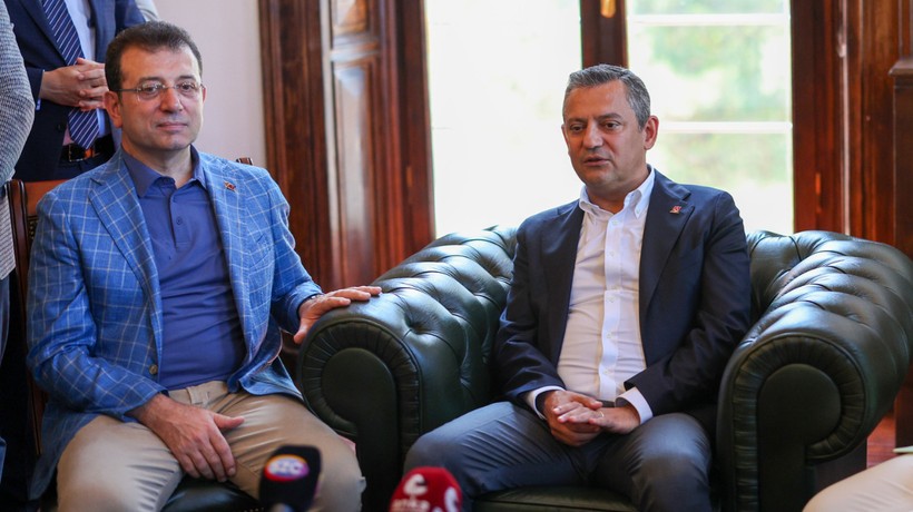 Ekrem İmamoğlu winner ceket (Kazanan ceket) giydi
