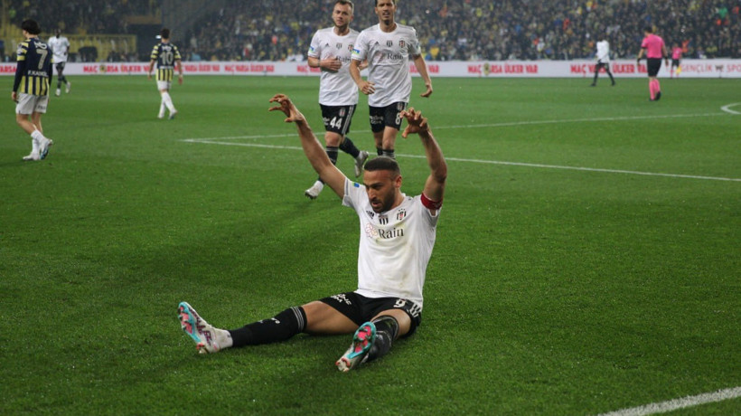 Cenk Tosun Fenerbahçe'yle anlaştı