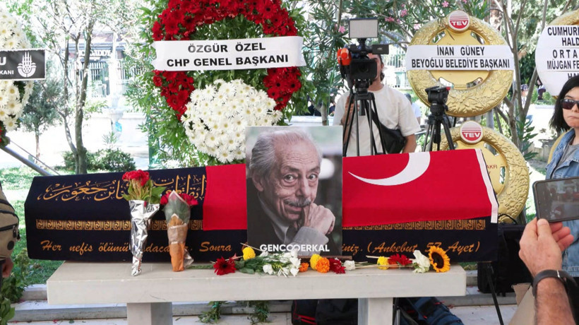 Türk tiyatrosunun usta ismi Genco Erkal son yolculuğuna uğurlandı