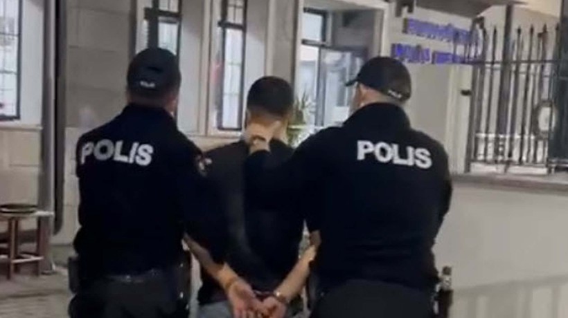İzmir'de polisten kaçan şüpheli evin bacasında yakalandı