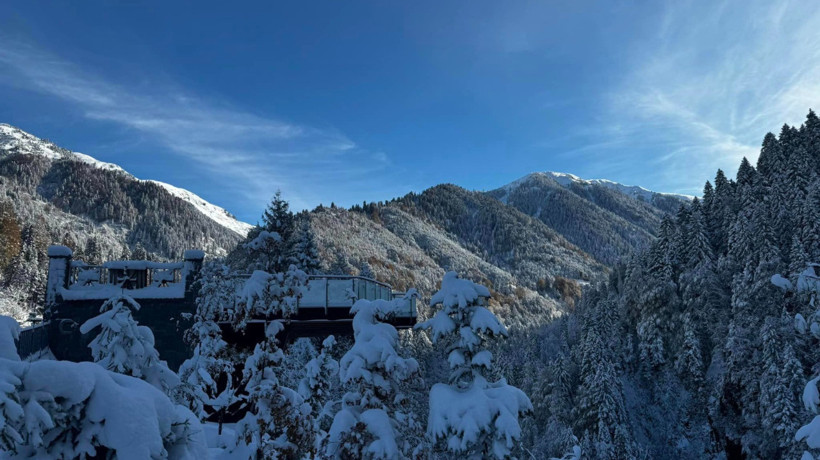 Ayder Yaylası’nda kar kalınlığı 20 santimetreye ulaştı