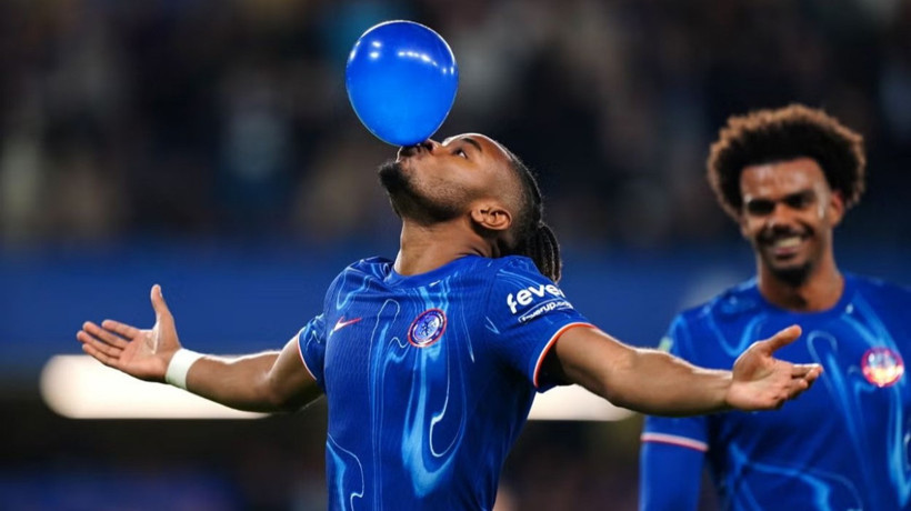 Fenerbahçe ve Galatasaray'da Nkunku mesaisi!