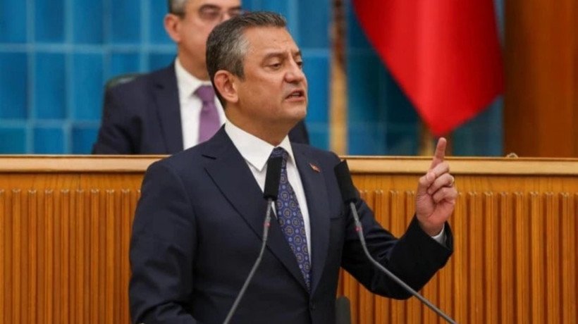Özgür Özel'den Suriye eleştirisi: Senin başının üstünde oturanlar bizim aşımızın üstünde oturamaz