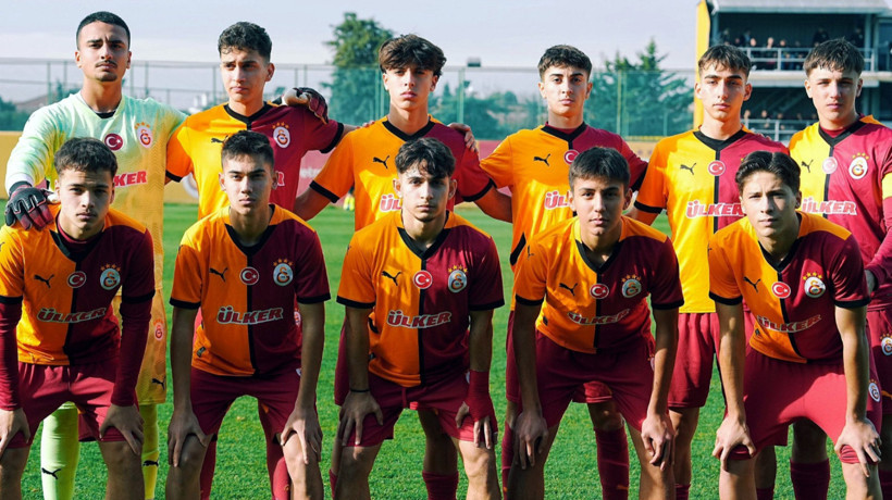 Galatasaray U17'den tarihi fark: Fenerbahçe'yi 8-1 mağlup etti!