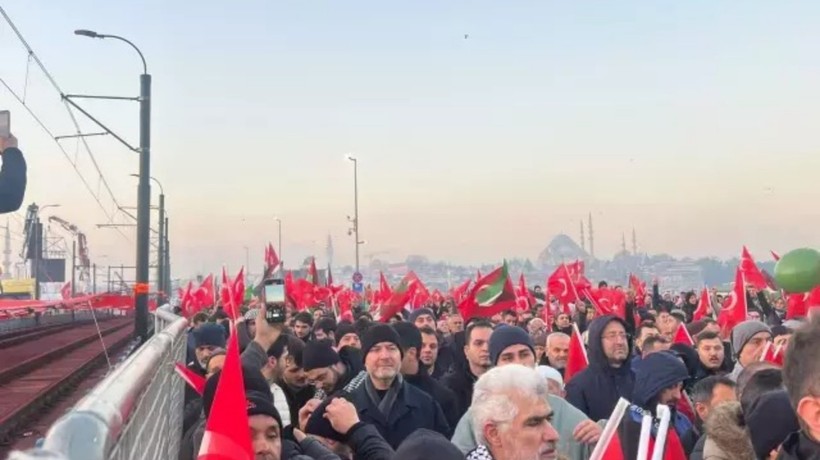 Son hali gündem oldu! İstanbul'daki büyük Gazze buluşmasına Süleyman Soylu da katıldı