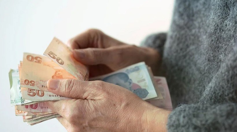 Emekli aylığı yükseldi! Zamlı maaşlar ne zaman yatacak?