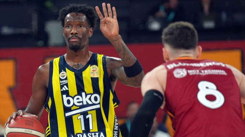 Galatasaray'ın serisi bozuldu! Dev derbide kazanan Fenerbahçe Beko!