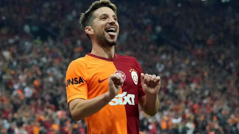 Mertens eleştirilere dayanamadı! Deneyimli futbolcunun psikolojisi bozuldu