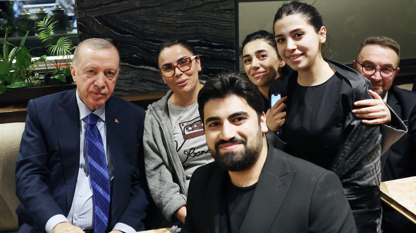 Cumhurbaşkanı Erdoğan’dan Ankara’da sürpriz kafe ziyareti