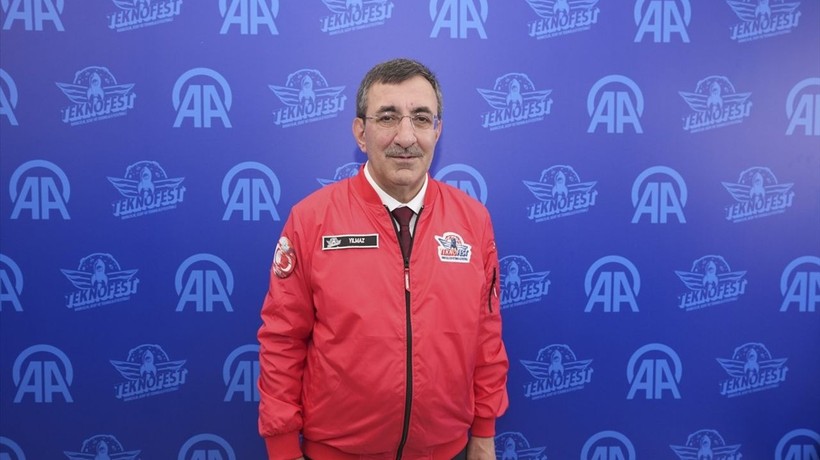Cumhurbaşkanı Yardımcısı Yılmaz, TEKNOFEST KKTC'de gençlerle buluştu