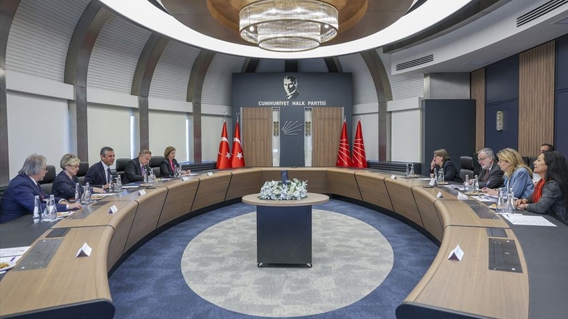 CHP Lideri Özel, Avrupa Konseyi Yetkilisi Cools ile görüştü
