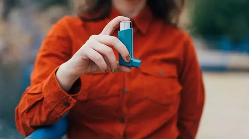 Sigara dumanı, hava kirliliği ve beslenme şekli astımın seyrini etkiliyor