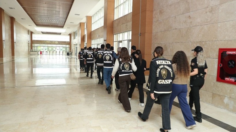 Antalya merkezli fuhuş operasyonu: Bir şüpheli tutuklandı