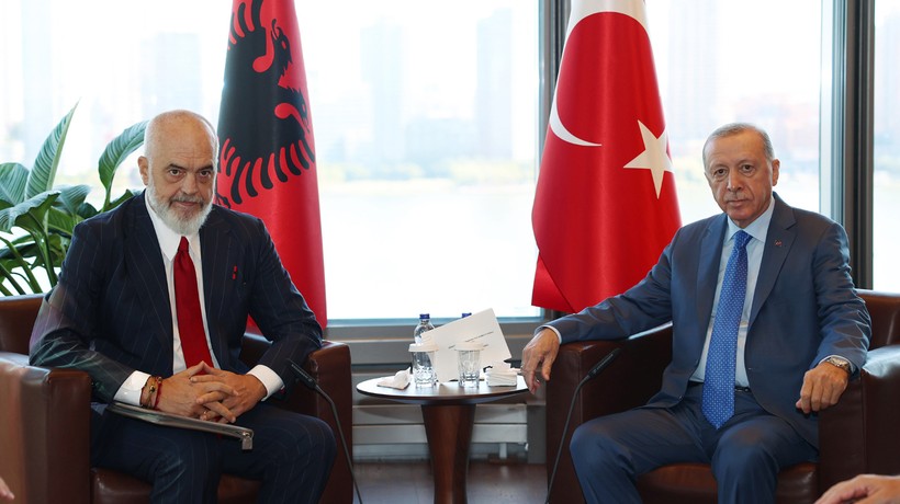 Cumhurbaşkanı Erdoğan Edi Rama ile telefon görüşmesi gerçekleştirdi