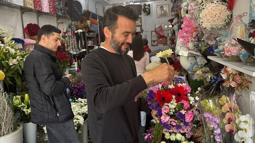 İstanbul'daki çiçekçilerde anneler günü heyecanı