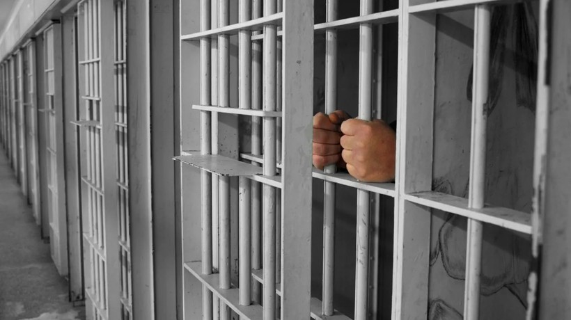 8 yıl ceza alan 1 yıl mı yatacak? Bakan Tunç'tan iddialara sert yanıt