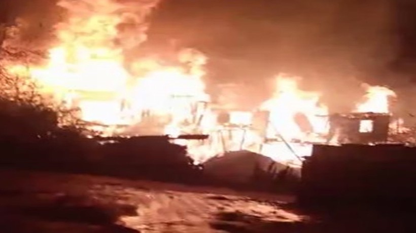 Çorum'da yangın; 2 ev ve 2 samanlık kullanılamaz hale geldi