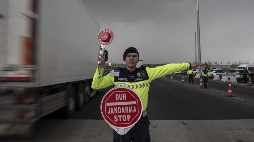 Trafik güvenliğini hiçe sayanlara rekor cezalar geliyor! Kırmızı ışık ihlalinin tekrarında 80 bin TL olacak
