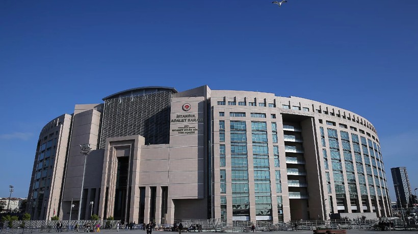 İBB'ye yönelik 4. dalga operasyonu: Gözaltına alınan 45 şüpheli adliyeye sevk edildi
