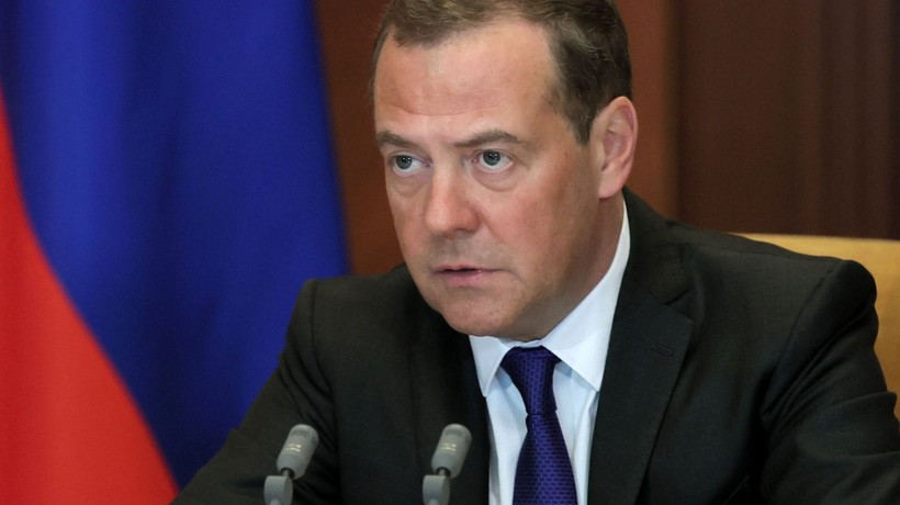 Medvedev'den Trump'a nükleer uyarı: Gerçekten kötü olan tek şey dünya savaşıdır!