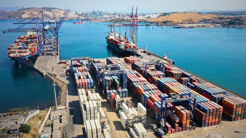 Dış ticaret açığı 21 ayın zirvesinde: Nisan’da 12 milyar doları aştı
