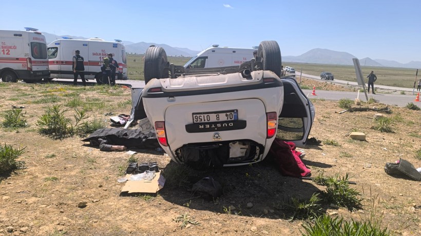 Van'da hafif ticari araçlar çarpıştı: 4 ölü, 2 yaralı