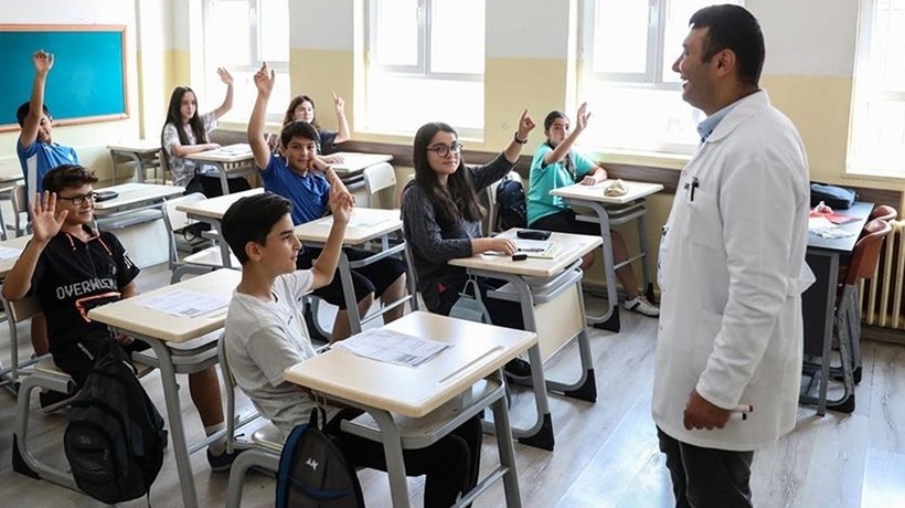 Öğretmenlerin isteğe bağlı yer değiştirme sonuçları açıklandı