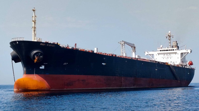 BAE: Umman Körfezi'nde iki petrol tankeri çarpıştı