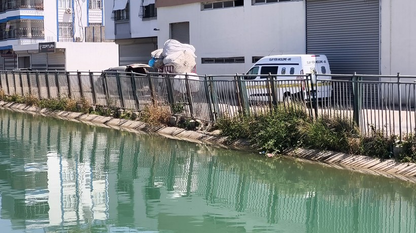 Adana'da sulama kanalında erkek cesedi bulundu