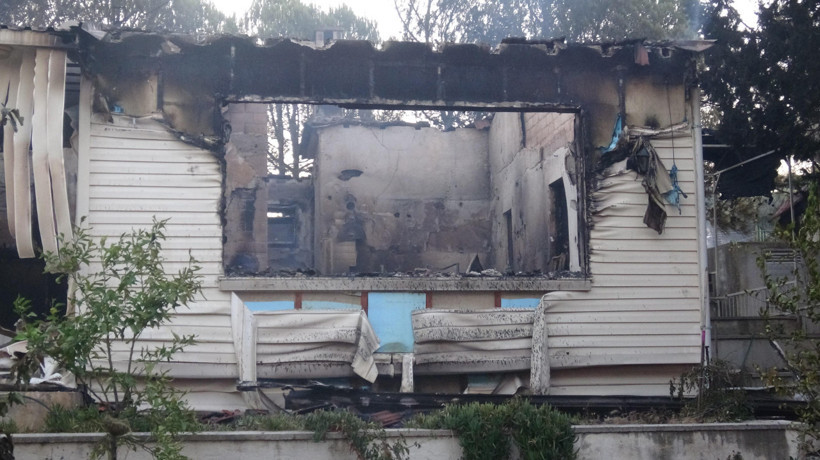 İzmir'de orman yangını felaketi! Tahliye edilen evler alev alev yandı, hasarın boyutu gün ağarınca gözler önüne serildi