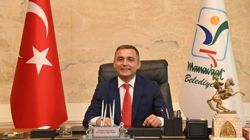 Manavgat Belediye Başkanı Niyazi Nefi Kara İçişleri Bakanlığı kararıyla görevden uzaklaştırıldı