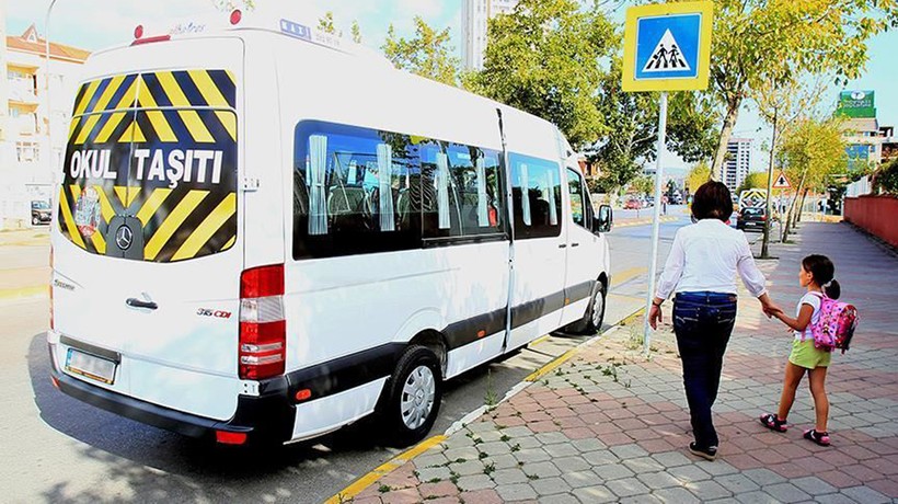 Okul servisleri ve toplu taşımada yeni dönem! Bugünden itibaren artık zorunlu olacak