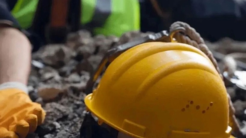 Uşak'ta santiyede toprak kayması! 2 can kaybı var